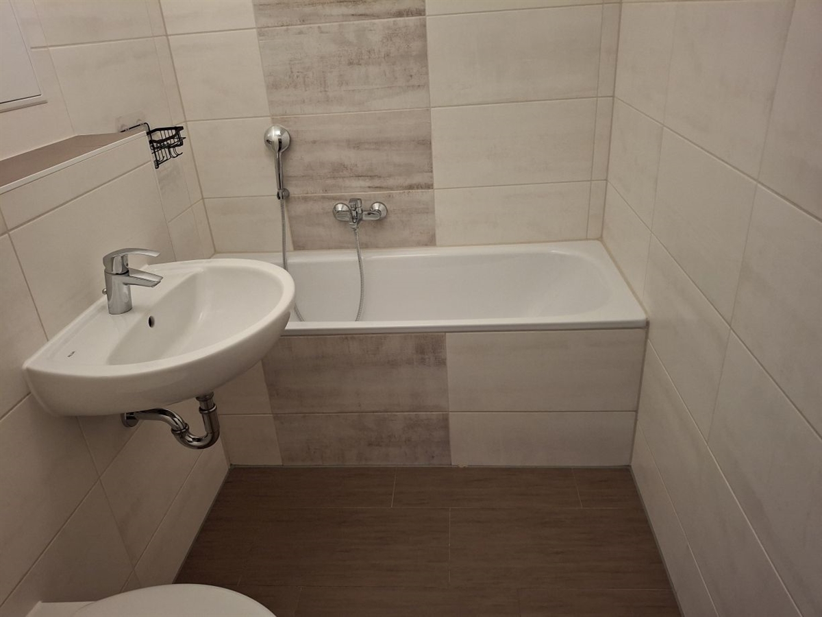 Alles wird neu - tolle 3-Raum-Wohnung in grüner Lage - Photo 4