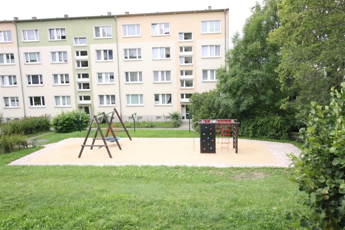 Kleine 2-Raumwohnung mit Einbauküche und Blick ins Grüne - Foto 4