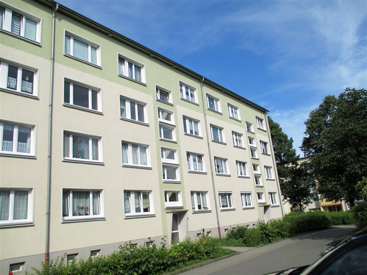 Kleine 2-Raumwohnung mit Einbauküche und Blick ins Grüne - Foto 2
