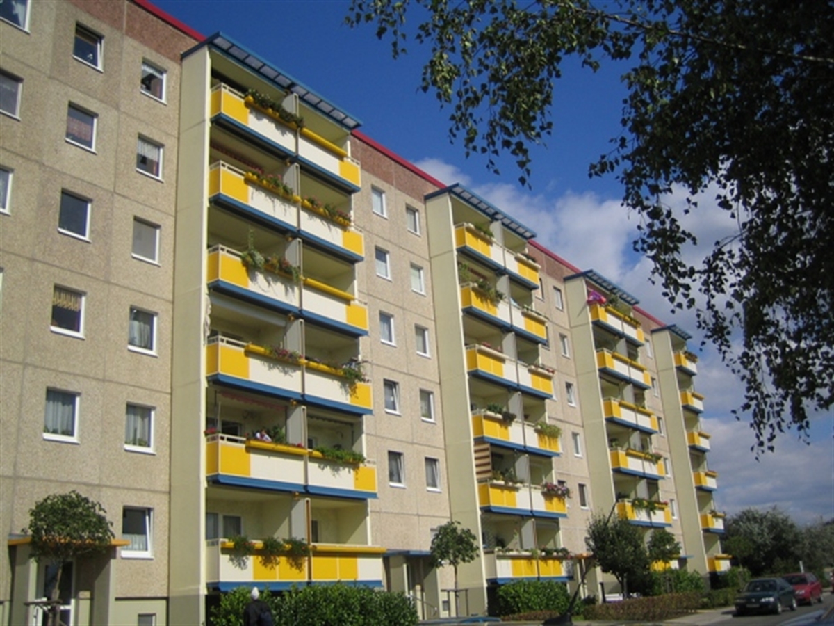 Schöne 2-Raumwohnung mit Einbauküche in gepflegtem Umfeld - Photo 1