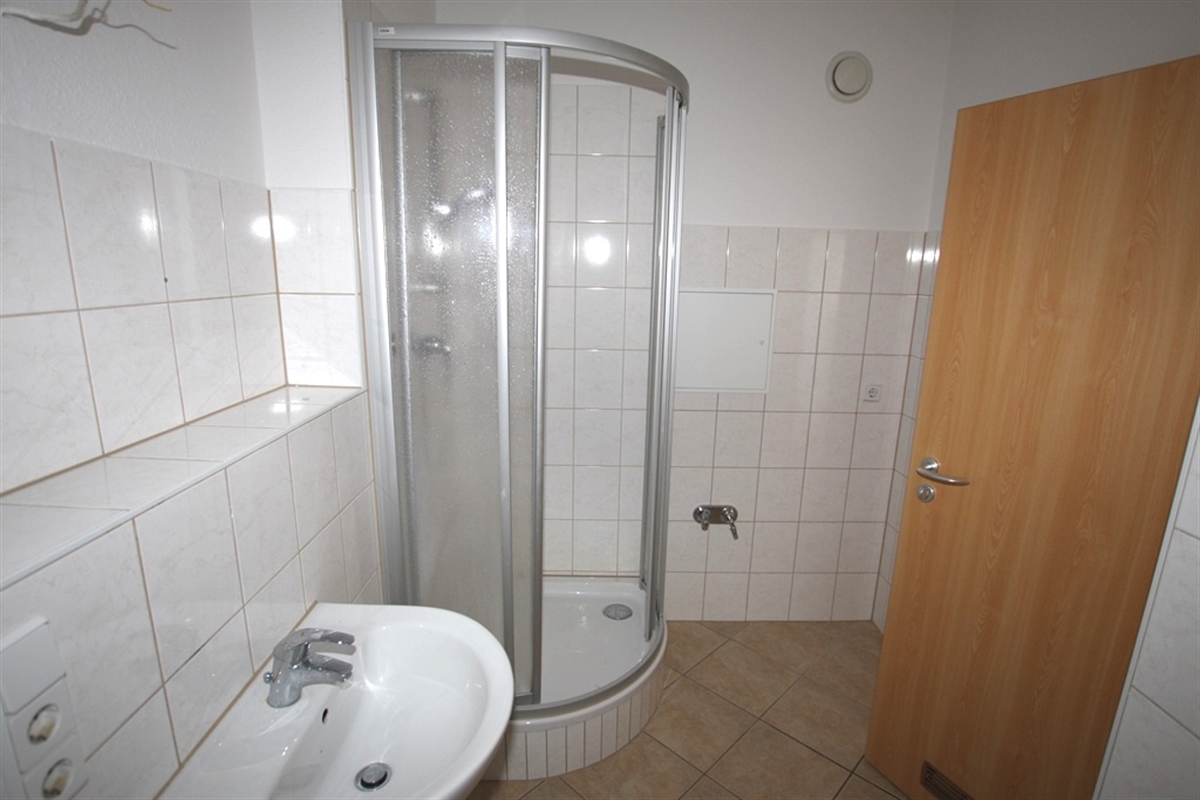 Barrierearme 2-Raum-Wohnung mit Aufzug im grünen Herzen Lusans - Foto 4