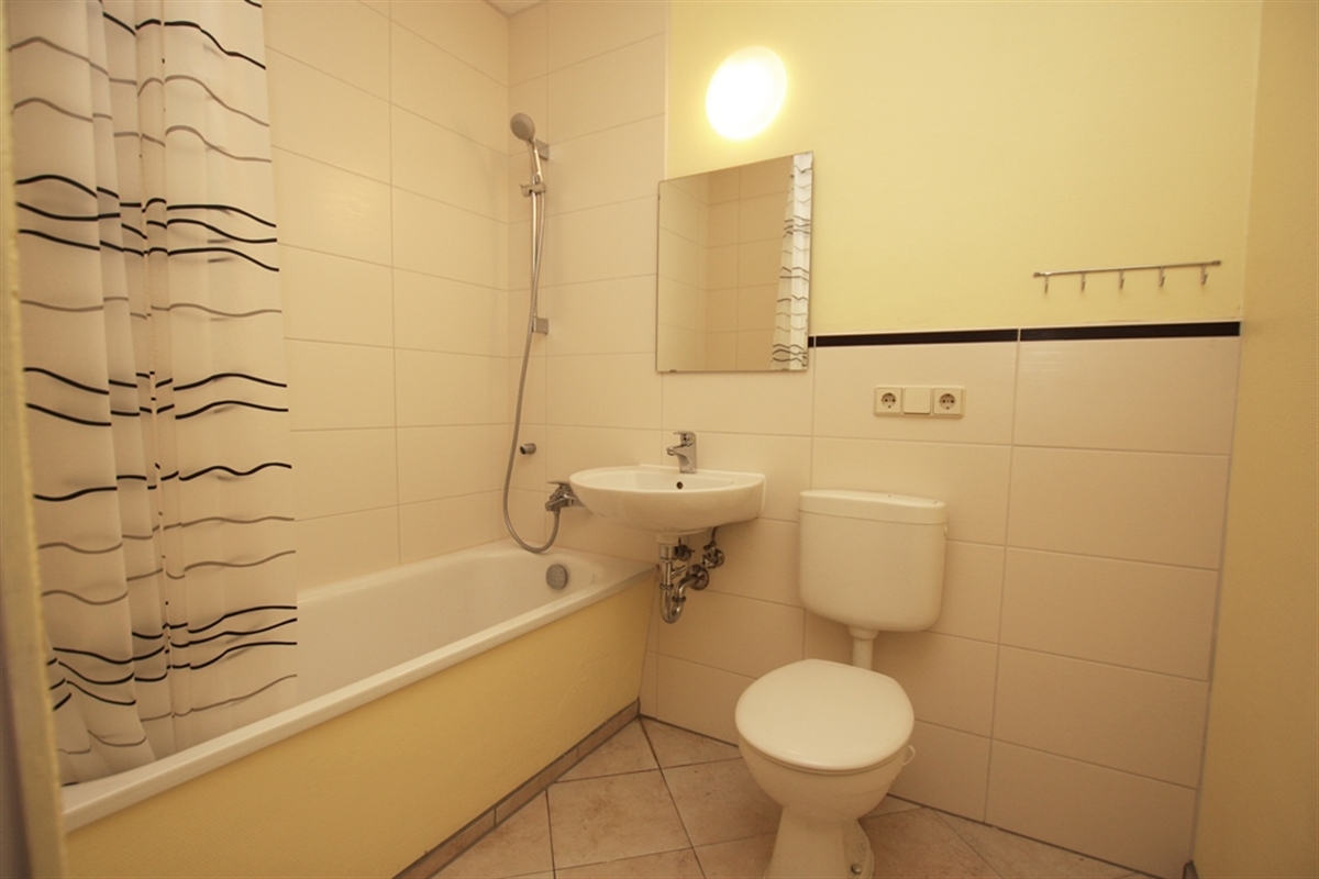 WG-Zimmer mit Top-Anbindung zur Dualer Hochschule Gera-Eisenach - Photo 3