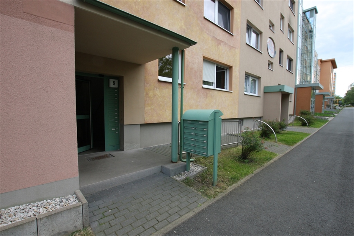 2-Raumwohnung mit Aufzug und Mietergarten - Foto 3